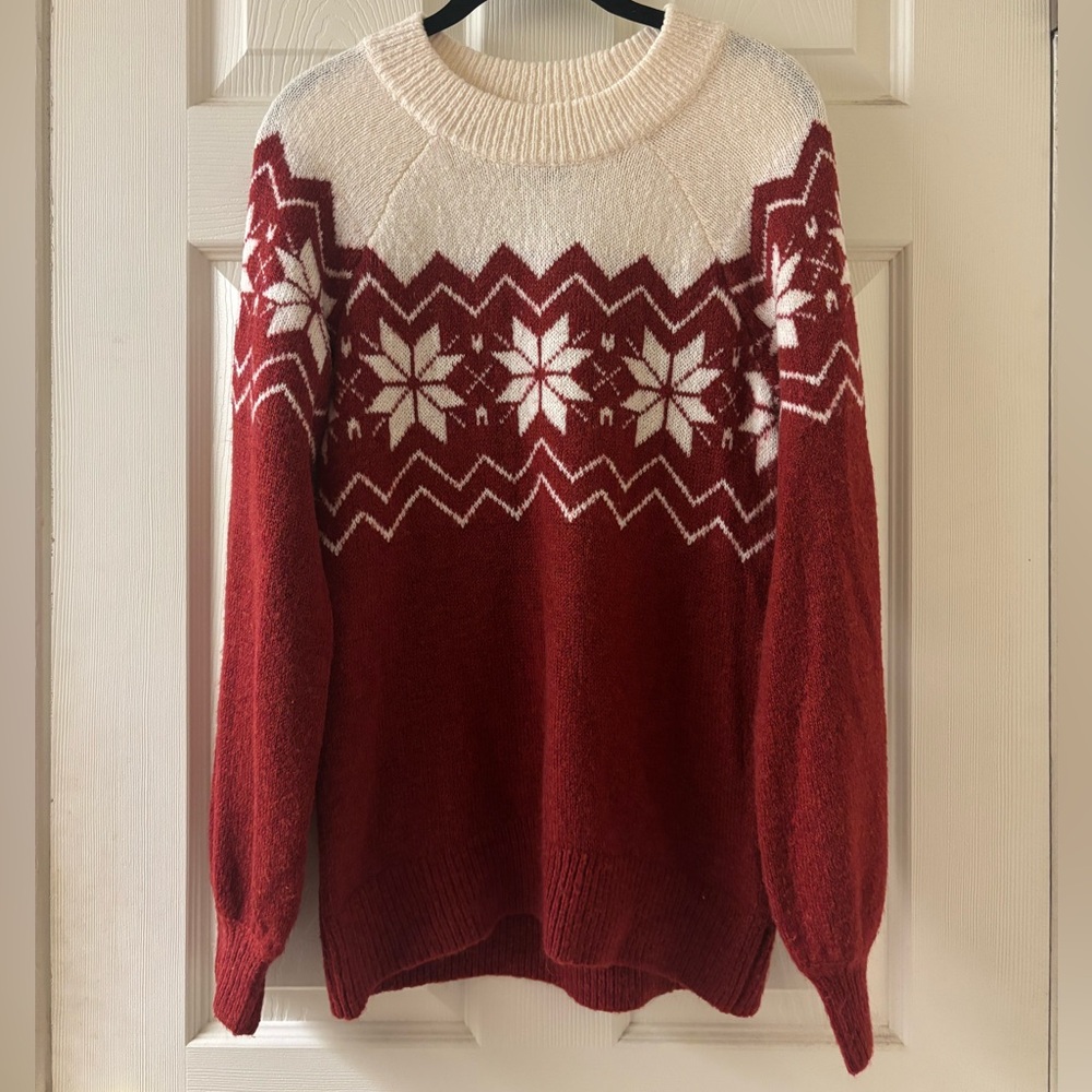 Abercrombie & Fitch Red and Cream Snowflake Sweater